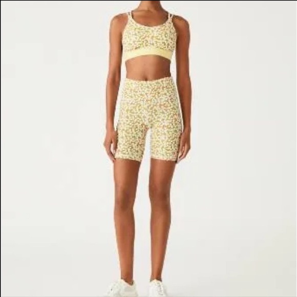 Tory Sport Daisy Floral High Rise Weightless Cycling Shorts Women XS Activewear - Picture 7 of 7